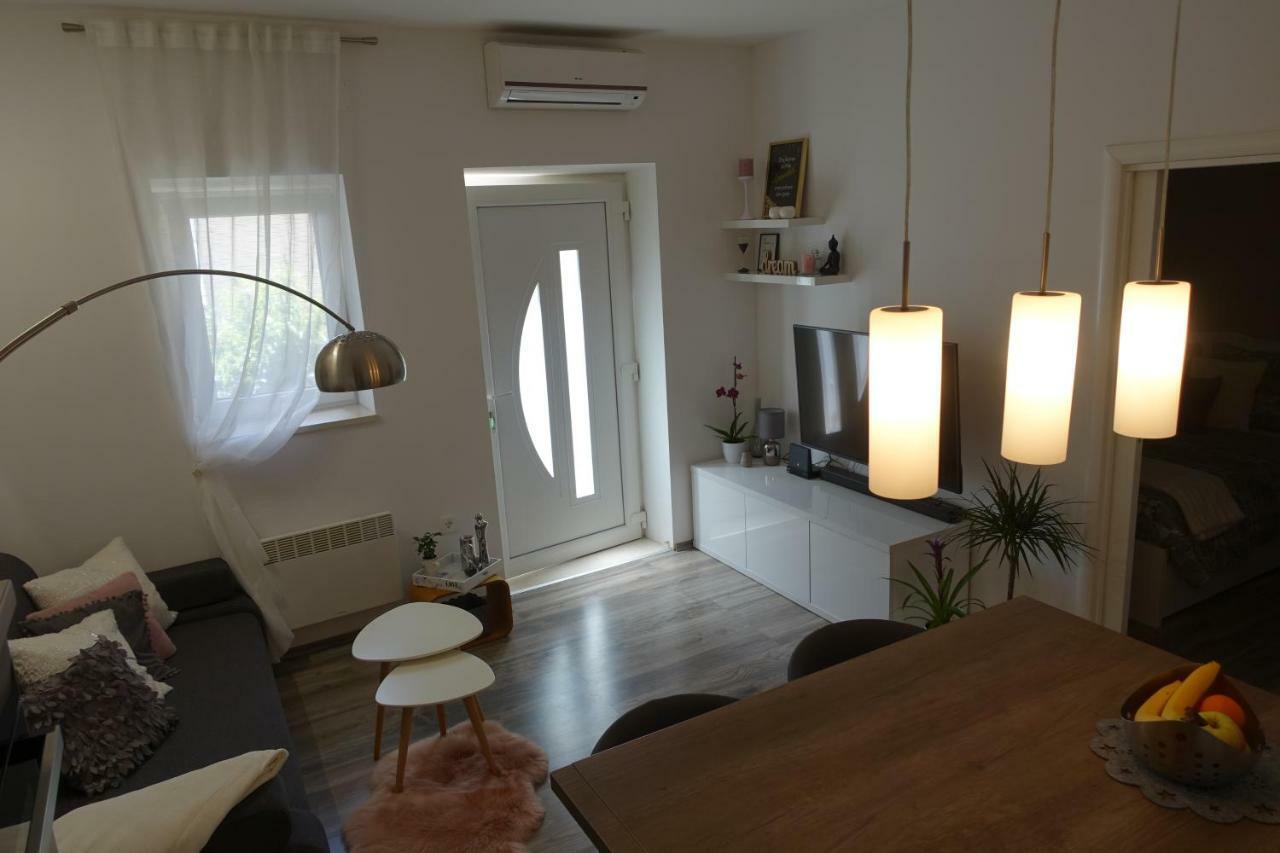 Apartman Maja Bol Eksteriør billede